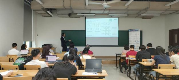 CỘNG HƯỞNG TỪ TRONG ĐÀO TẠO VÀ NGHIÊN CỨU KHOA HỌC CÔNG NGHỆ VẬT LIỆU POLYME VÀ COMPOZIT (MS3)