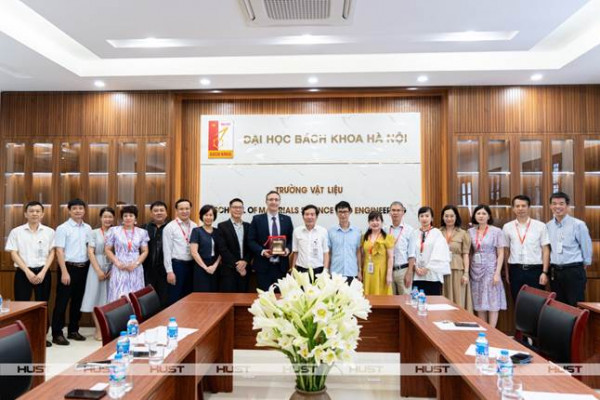 LỄ KHÁNH THÀNH CÔNG TRÌNH PHÒNG HỌP CỦA TRƯỜNG VẬT LIỆU