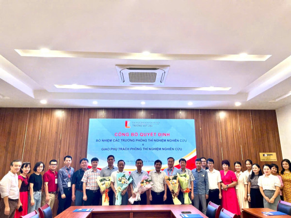 LỄ CÔNG BỐ QUYẾT ĐỊNH BỔ NHIỆM CÁC TRƯỞNG PHÒNG VÀ GIAO PHỤ TRÁCH CÁC PHÒNG THÍ NGHIỆM NGHIÊN CỨU CỦA TRƯỜNG VẬT LIỆU