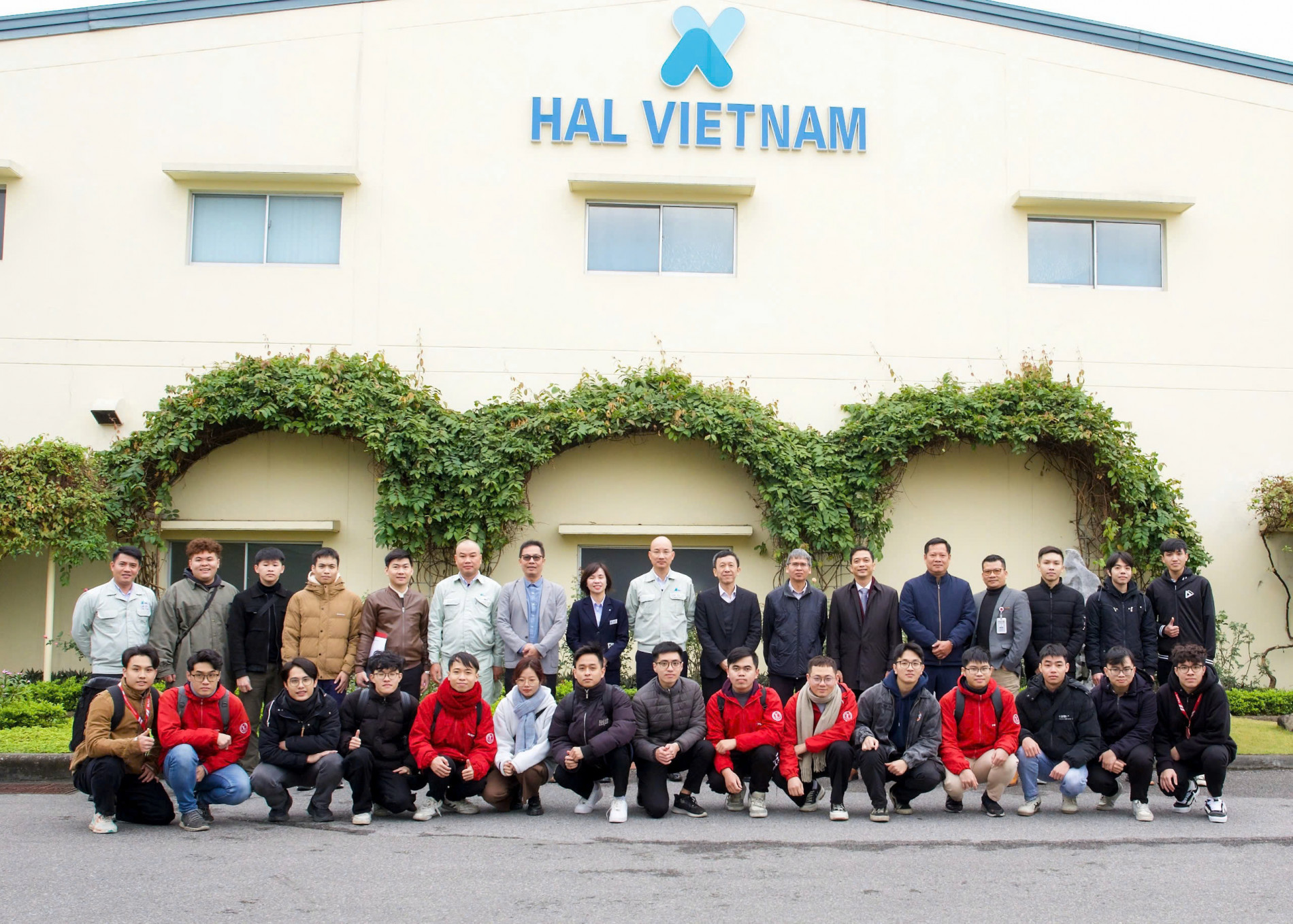 HopTac TruongVatLieu HALVIETNAM 02